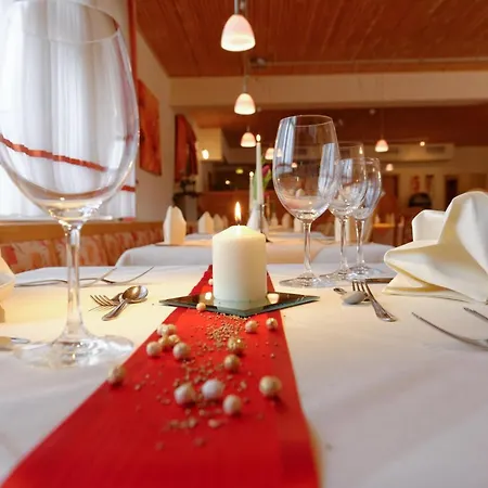 Restaurant Talblick ホテル